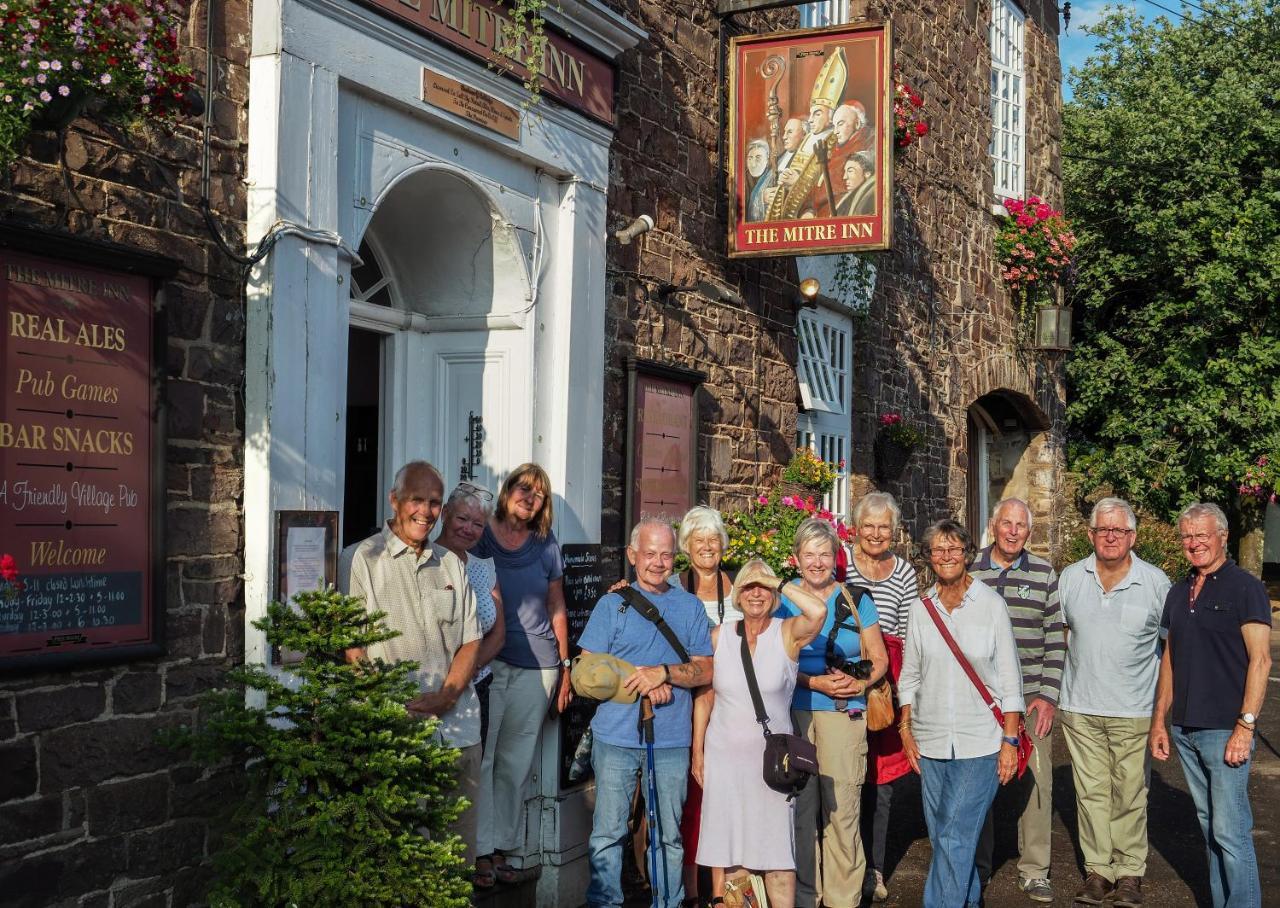 The Mitre Inn Witheridge Eksteriør billede